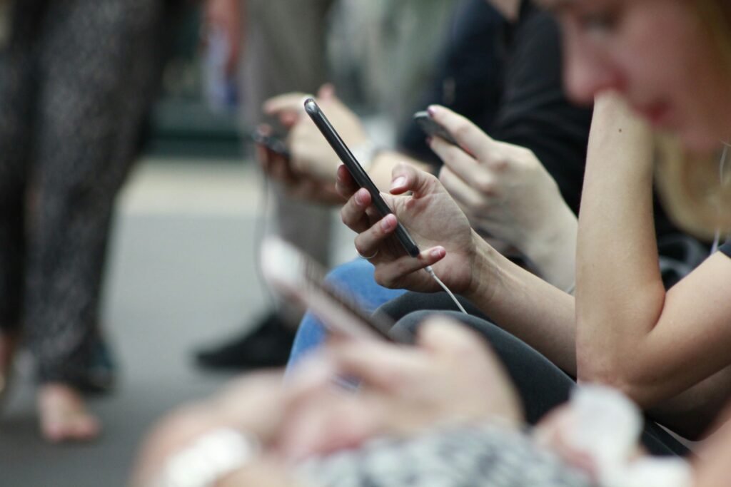 How To Use Social Media To Grow Your Small Business 4 Connect with Customers Quickly