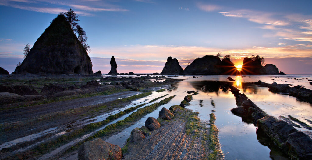 Top Places to Visit in Canada: A Guide to Must-See Destinations 6 Off the Beaten Path Northwest Territories